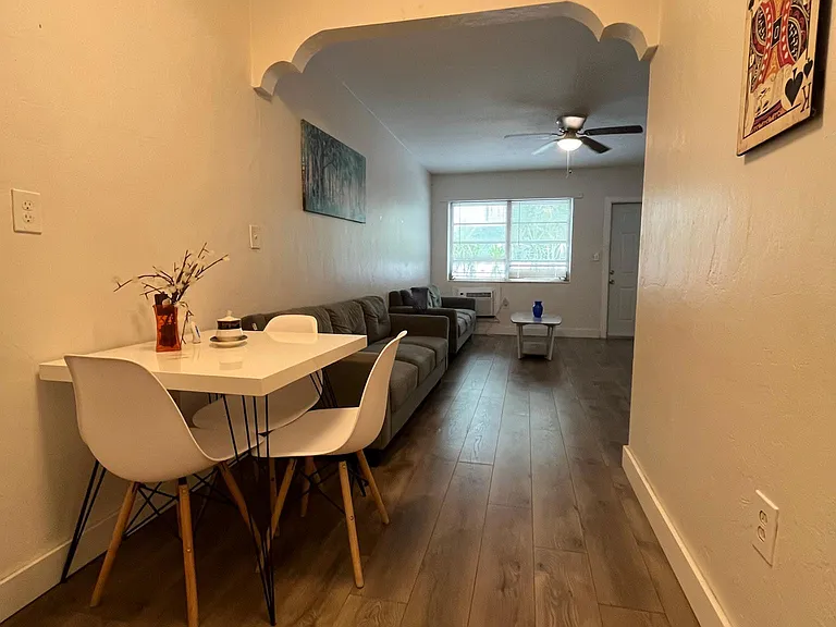 7630 Byron Ave #5 — Photo 7