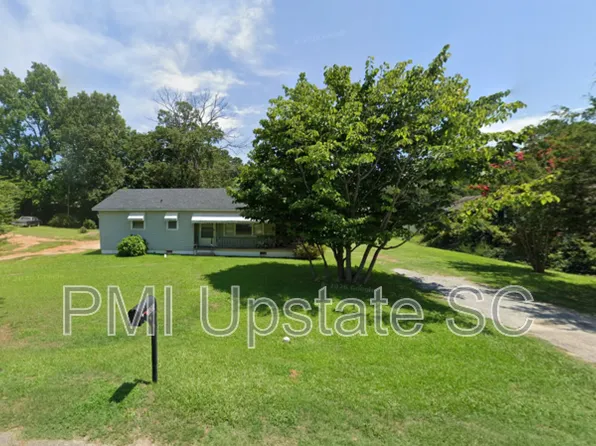 105 Truman St, Laurens, SC 29360