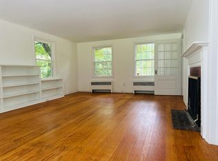 19 Armory St, Hamden, CT 06517