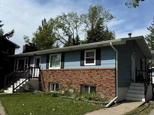 35 Garden Ct NW, East Grand Forks, MN 56721