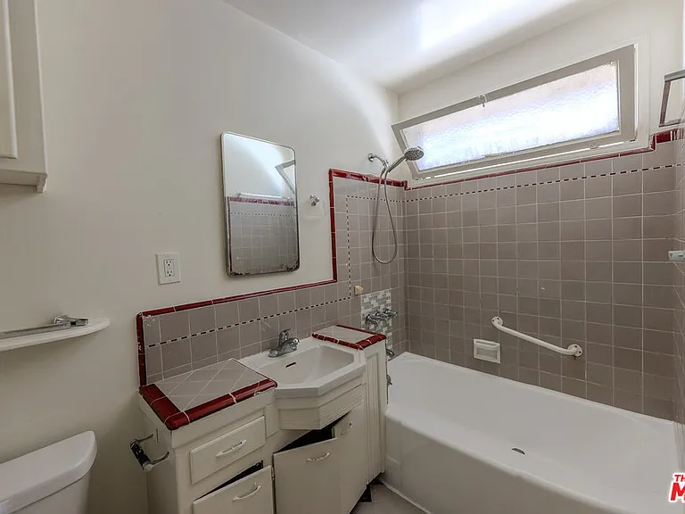 3821 Lockland Dr — Photo 13