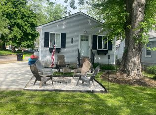 132 Maudlin St, Novi, MI 48377