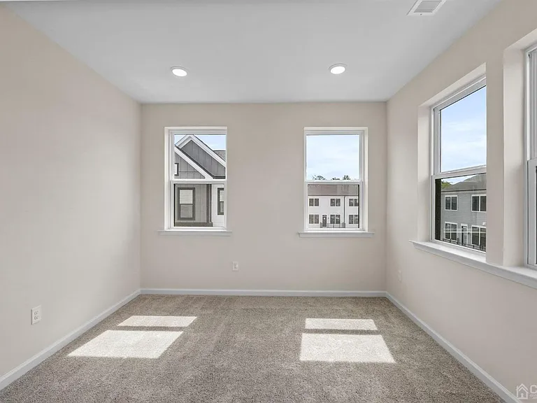 204 Lyla Ln — Photo 19