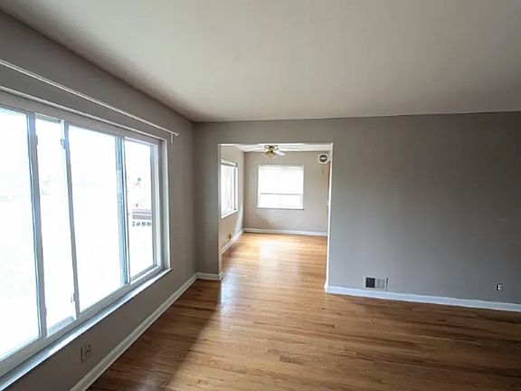 4th image of 831 S Fort Thomas Ave #2