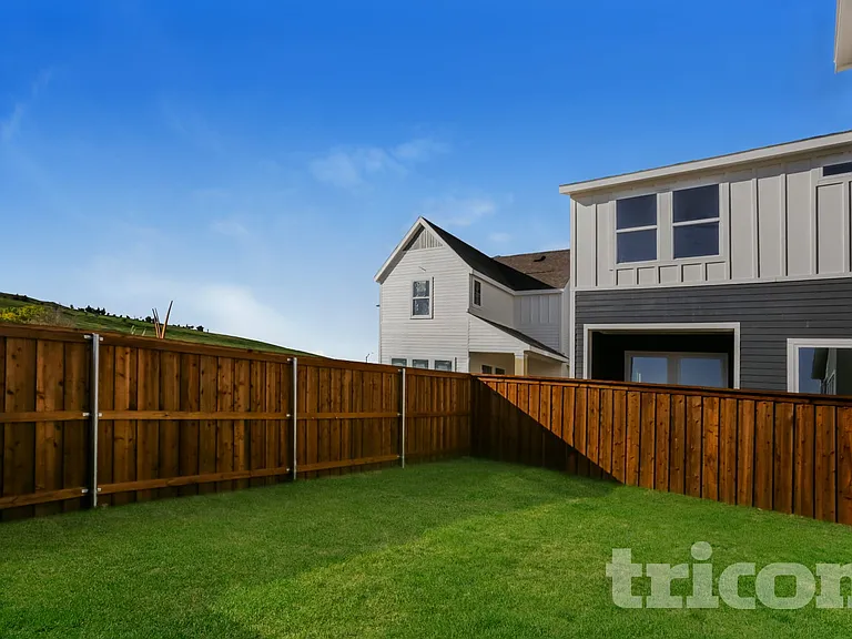 832 Feather Thorn Dr — Photo 13