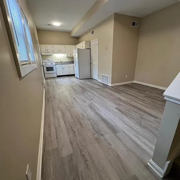 1934 Frankfort Ave #3 — Photo 5