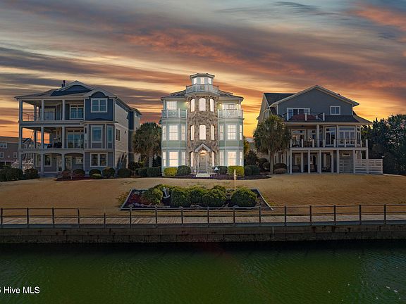 3rd image of 2744 Long Bay Drive SE