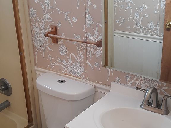 3rd image of 200 S Marshall St #3