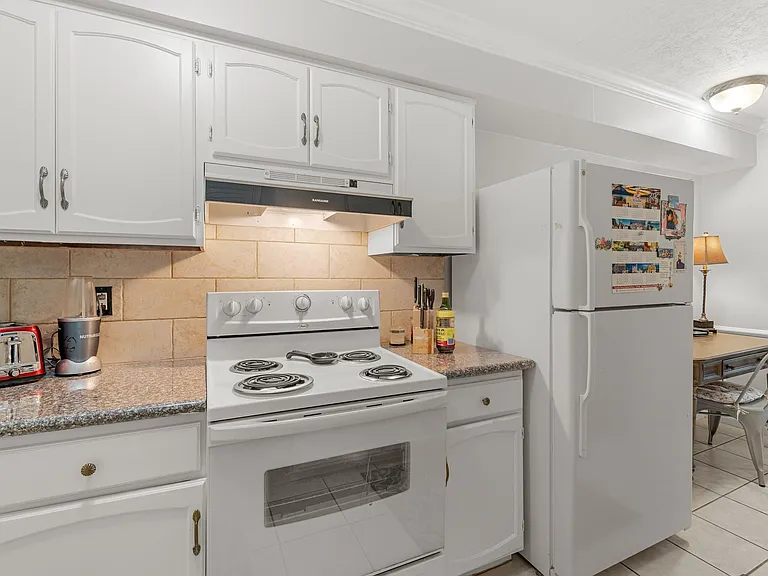 355 N Post Oak Ln #742 — Photo 16