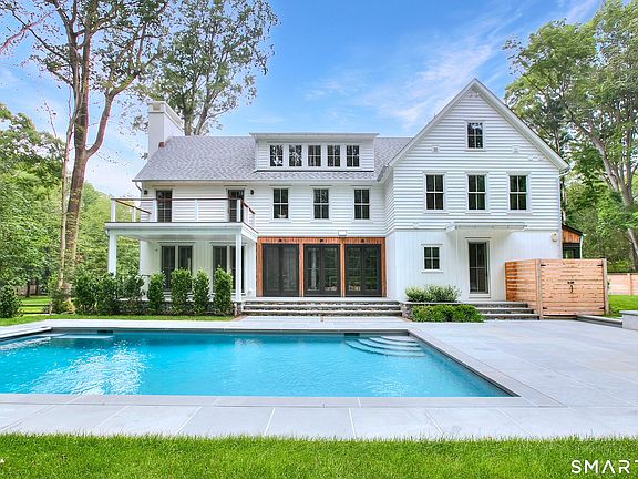 2nd image of 21 Lockwood Circle