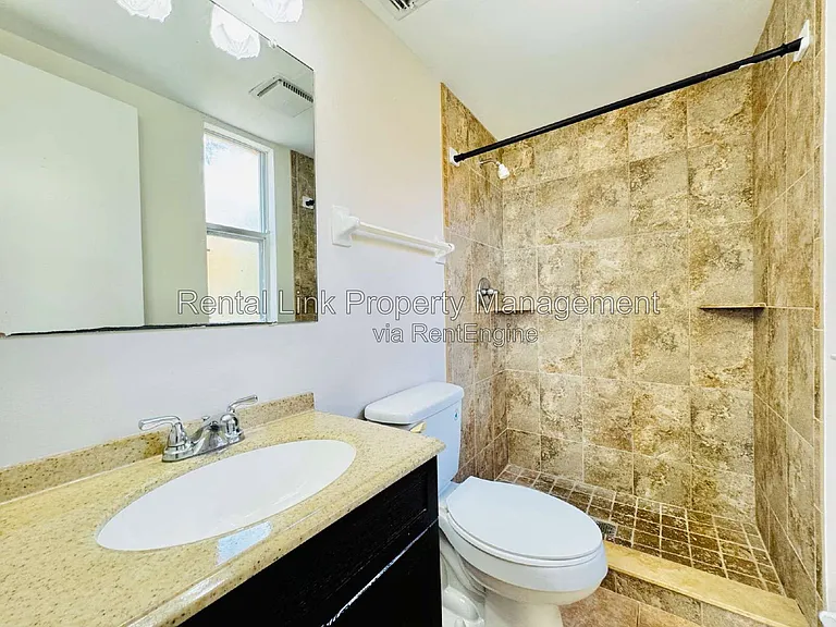 12664 Kenwood Ln #C — Photo 22