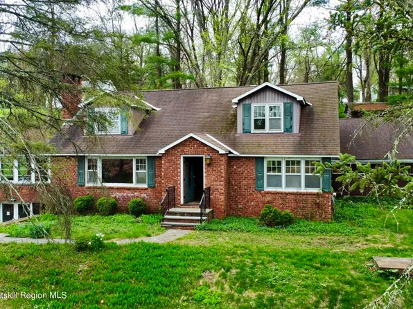 373 Joys Ln, Hurley, NY 12443