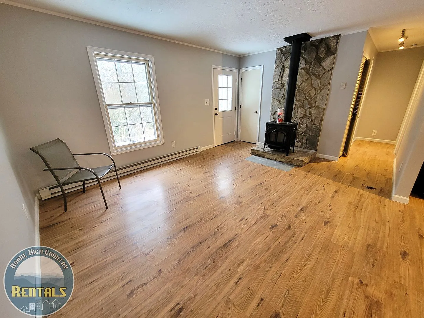 2 Bedroom Home in Boone — Photo 3