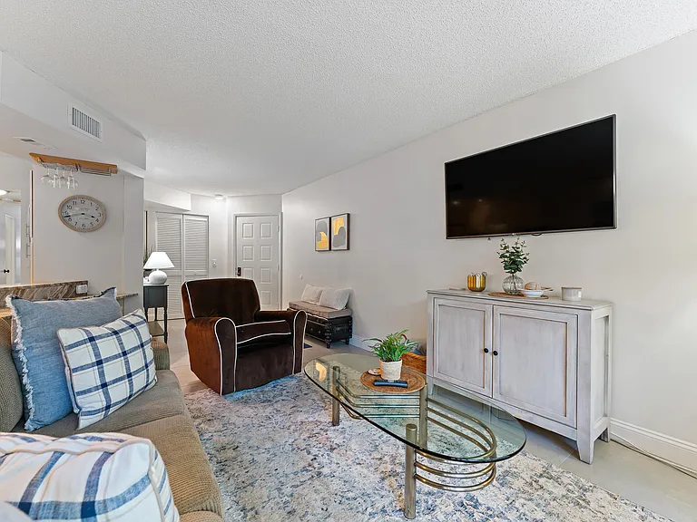 1605 S US Highway 1 #E104 — Photo 11