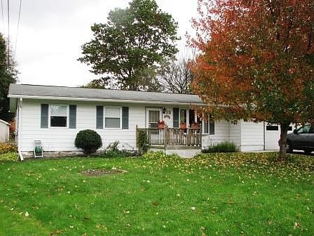 1st image of 13 Hillside Dr