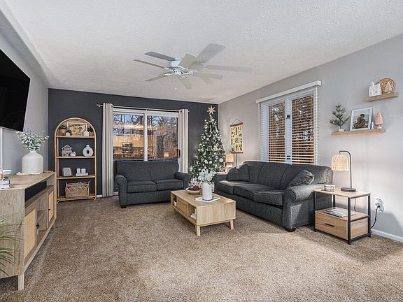 4th image of 4687 Ottawa Creek Dr