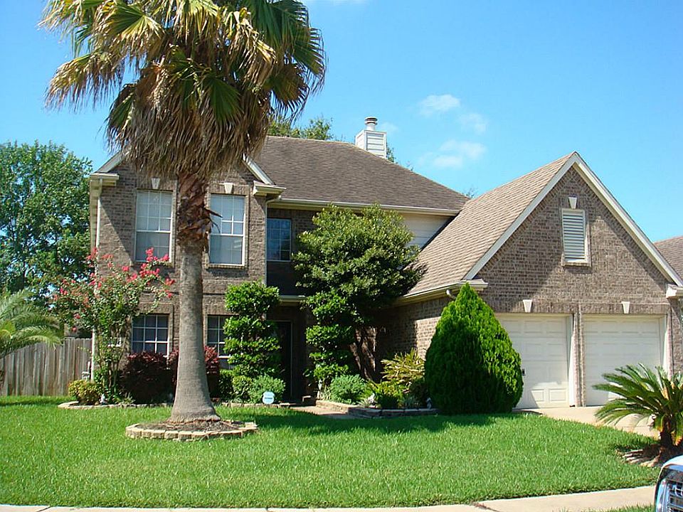 1st image of 210 Crabapple Dr