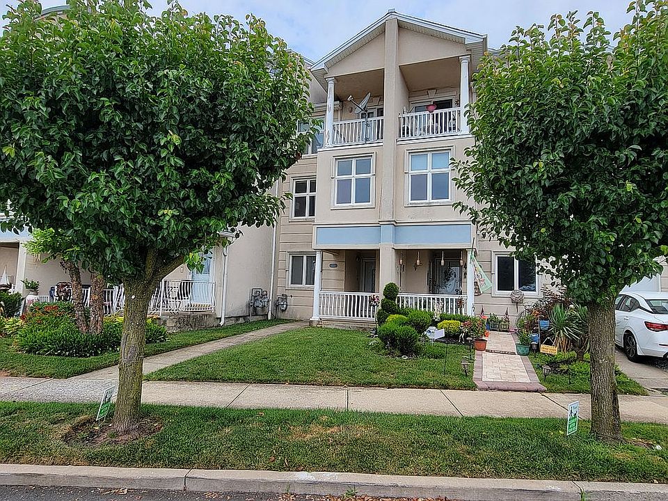 1st image of 441 Surf Ave #1