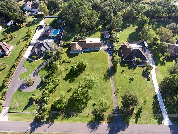 3rd image of 2241 Aaron Dr