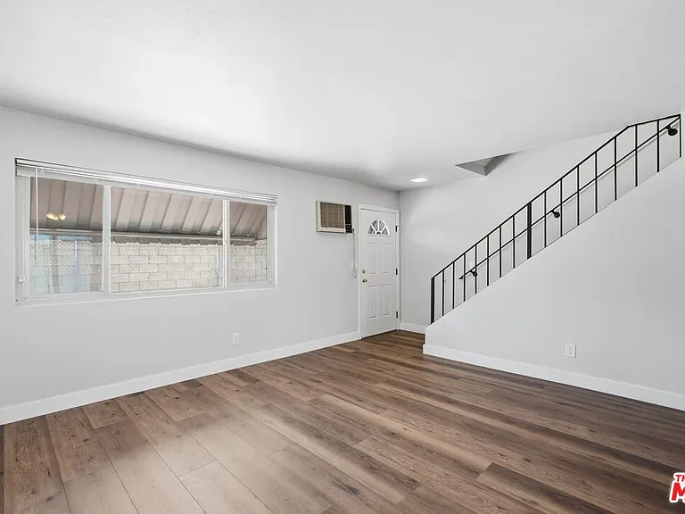 7928 Virginia St #C — Photo 2