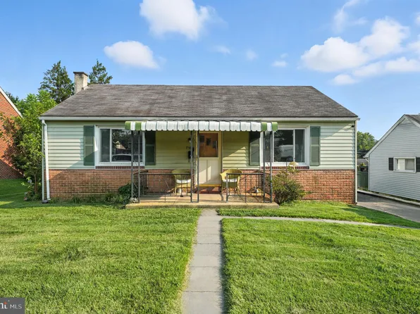 708 4th Ave, Parkesburg, PA 19365