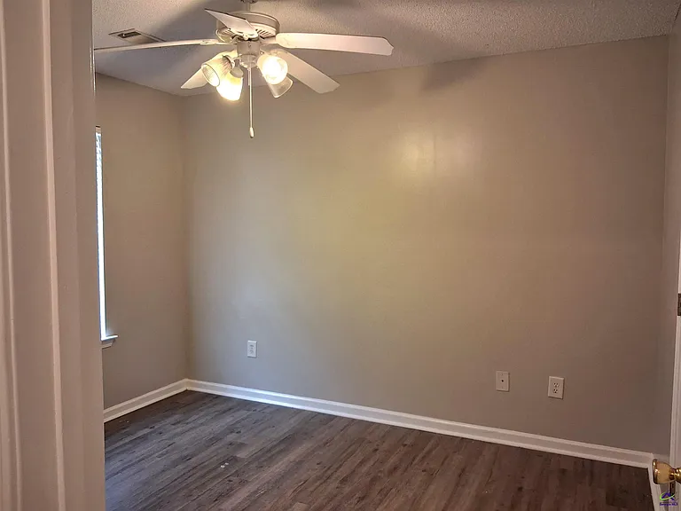 105 Monticello Dr — Photo 19