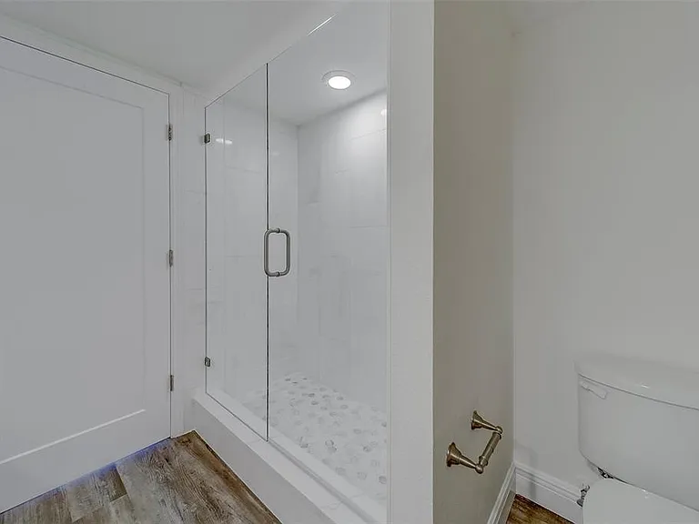 100 Oakmont Ln #504 — Photo 18