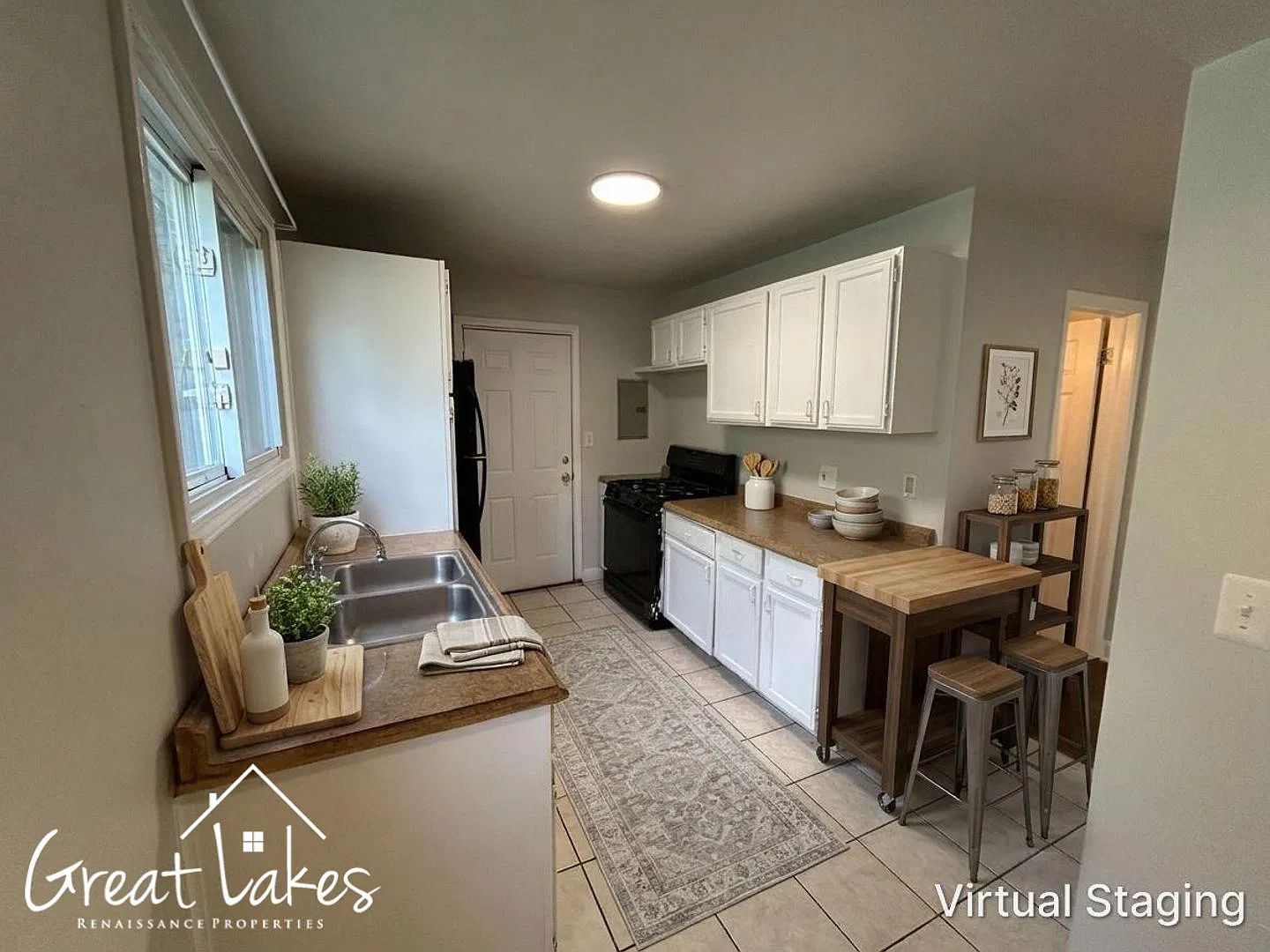 Beautiful 2 bedroom / 1 bathroom house available for rent! — Photo 3