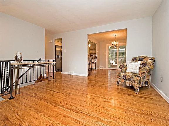 5th image of 9 Fairview Rd