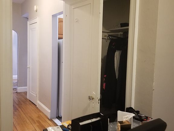 5th image of 27 Lanark Rd APT 14
