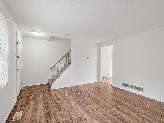 4th image of 303 Laporte Ct