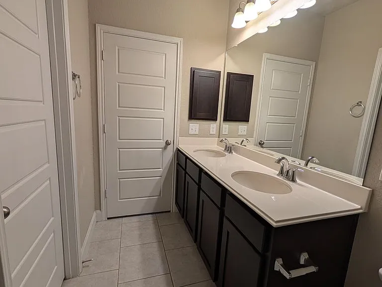 1211 Old FM 306 — Photo 15