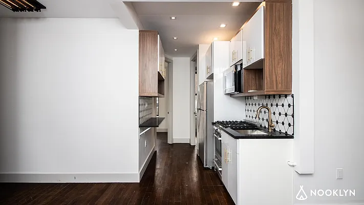 Rented by Nooklyn NYC LLC | media 4
