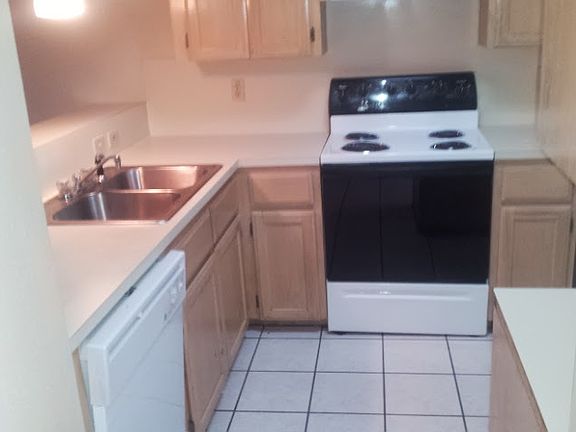 4th image of 2600C Sumac Ln