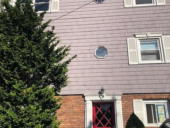 3rd image of 76 Bayview Ave APT A