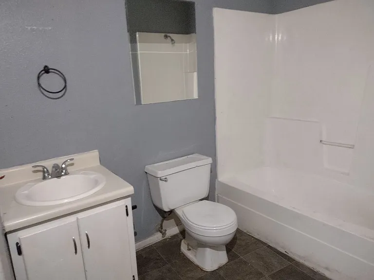 505 Oak St — Photo 28