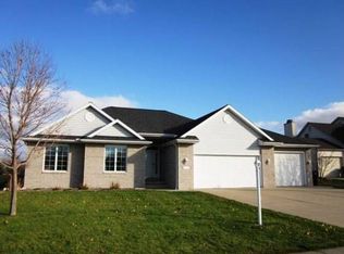 2587 Bell Cir, Stevensville, MI 49127