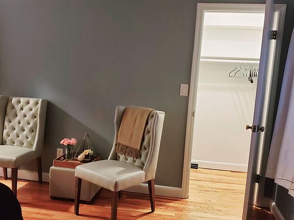 3rd image of 143 Seaside Ave #B