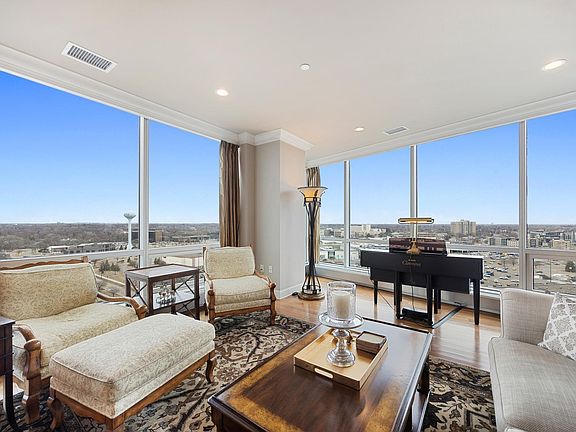 5th image of 3209 Galleria Unit 1302