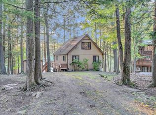 1148 Beaver Lake Dr, Lake Ariel, PA 18436
