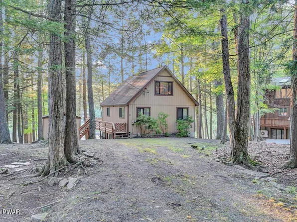 1148 Beaver Lake Dr, Lake Ariel, PA 18436