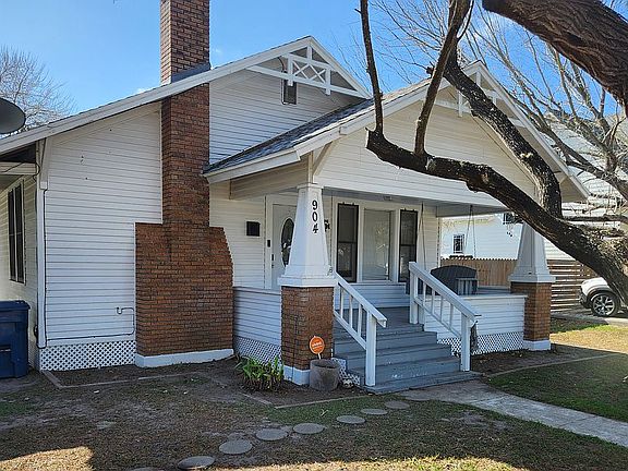 Easy Access From Driveway