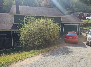 1070 Central Ave, Bellaire, OH 43906