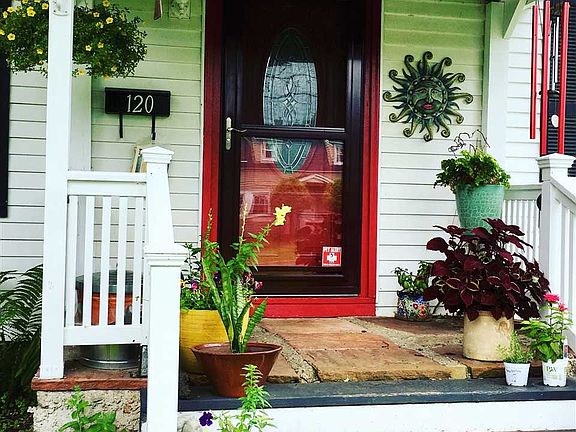 3rd image of 120 Leroy St