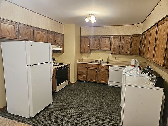 3rd image of 1211 E Indiana Ave