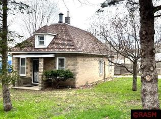 230 E Pearl St, Kasota, MN 56050