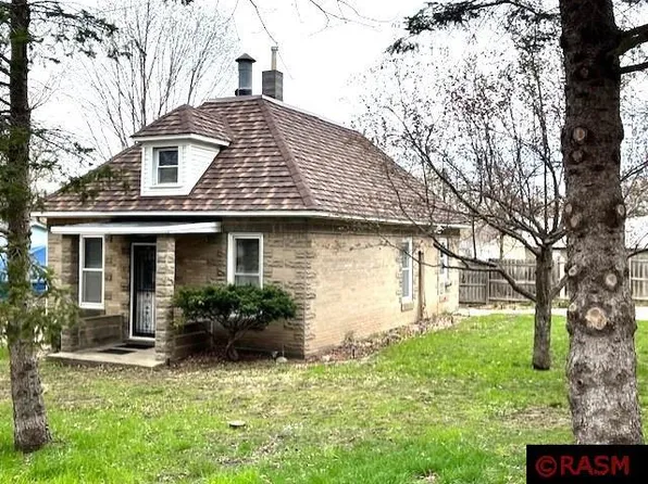 230 E Pearl St, Kasota, MN 56050