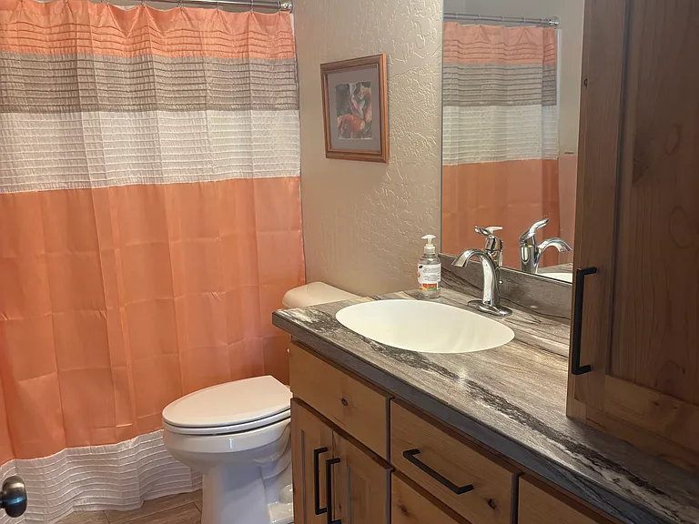 1515 Poplar St — Photo 4