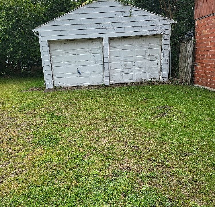 1st image of 411 17th St #36