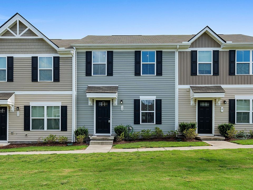 1st image of 2935 Winterberry Dr #10